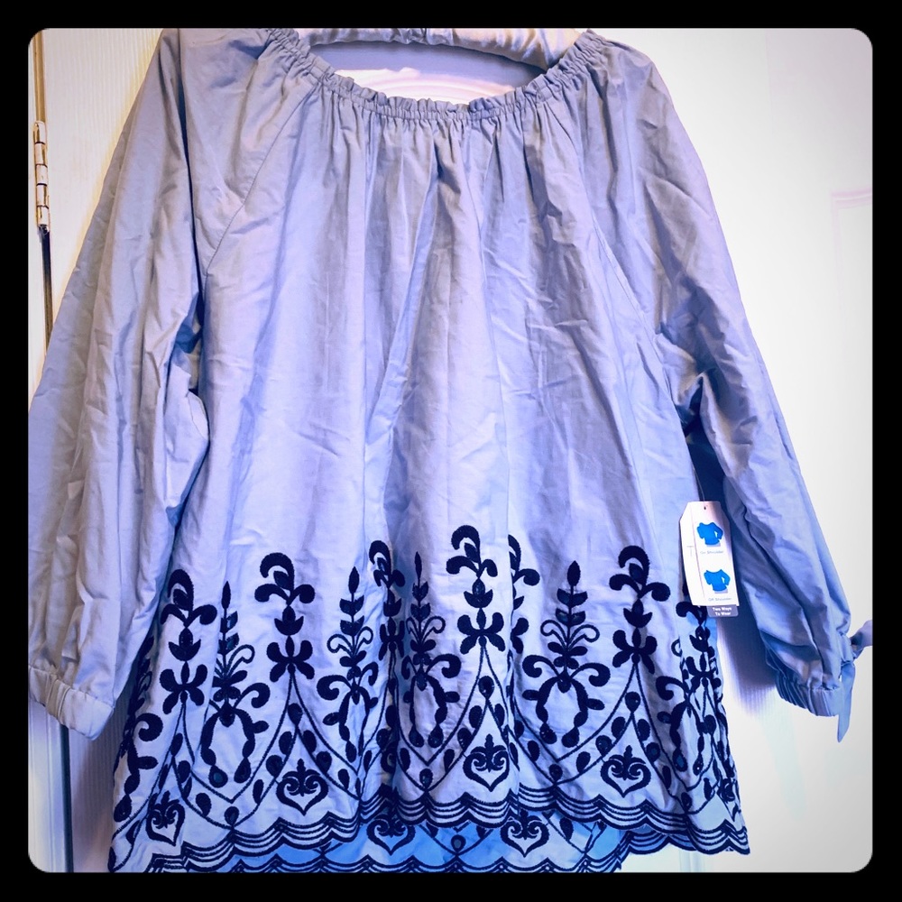 💥Embroidered Off the Shoulder Top!!💥